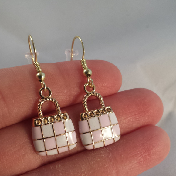 Yellow Gold Handbag Purse Pink White Enamel Dangle Earrings Gorgeous Gift - Picture 2 of 2
